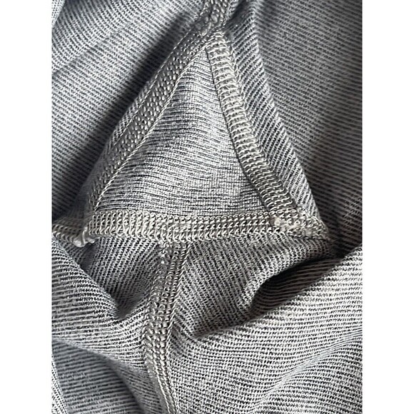 OUTDOOR VOICES Women’s Size M Gray Three Tone Leggings - Picture 6 of 7